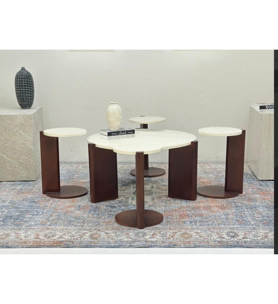 طقم طاولات 5قطع سطح بديل الرخام قاعده خشب لون بني