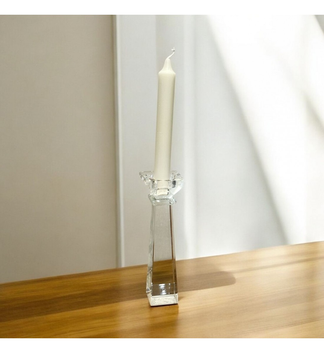 شمعدان كرستال تصميم انيق19×5×5سم 