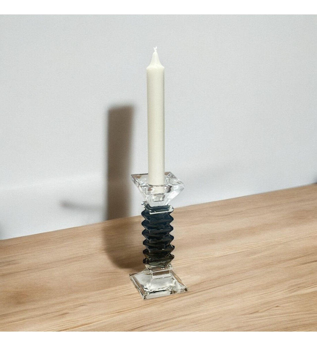 شمعدان كرستال تصميم انيق16×6×6سم 