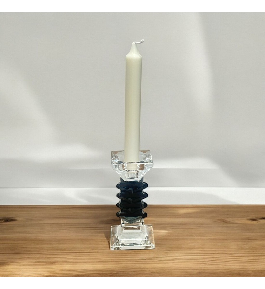 شمعدان كرستال تصميم انيق23×6×6سم 