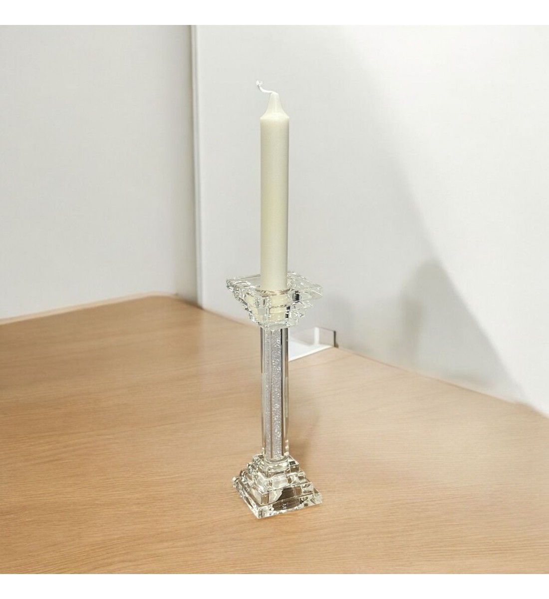 شمعدان كرستال تصميم انيق19×6×6سم 