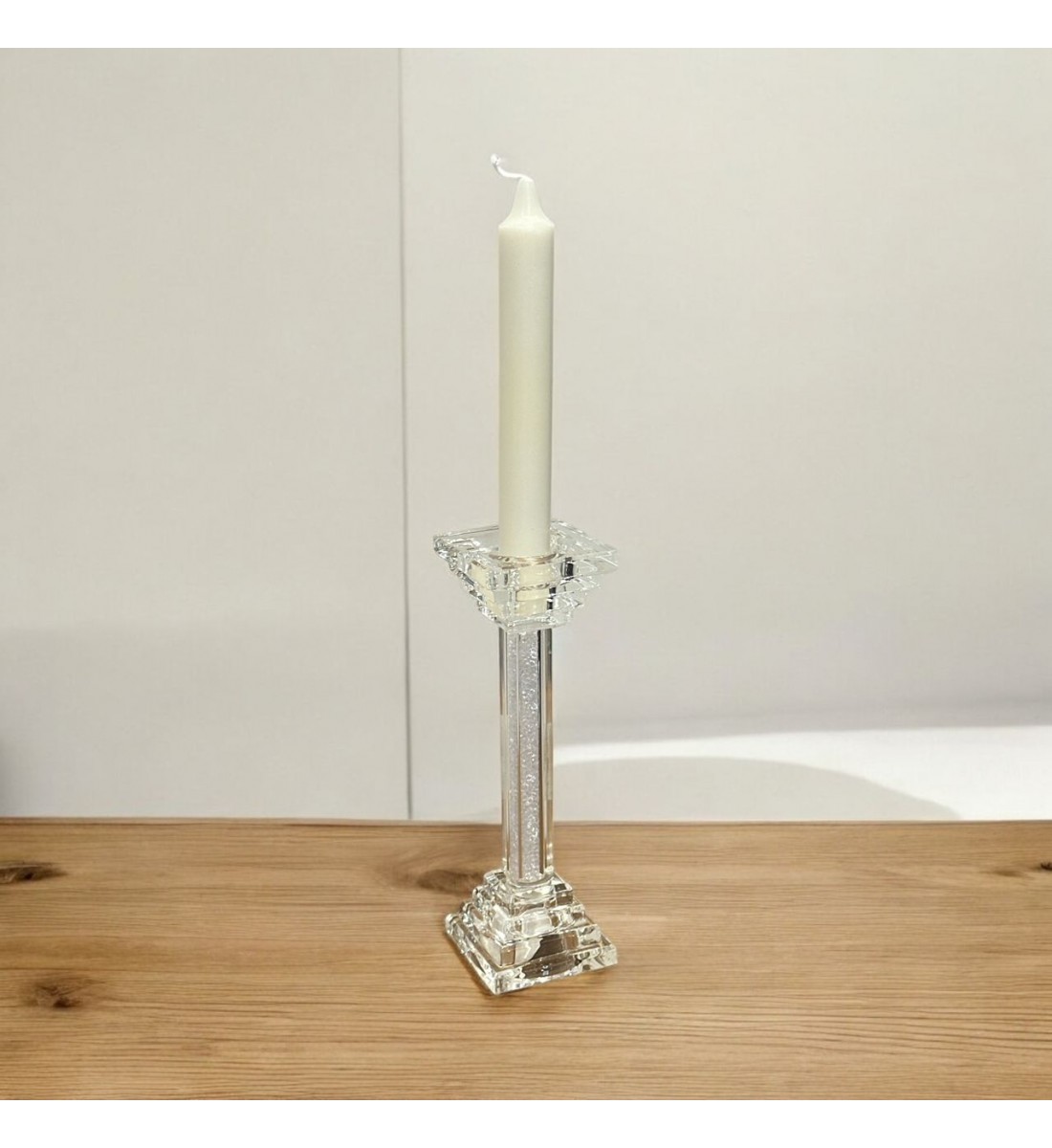 شمعدان كرستال تصميم انيق19×6×6سم 