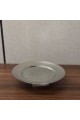A serving plate made of stainless steel with an acrylic base, measuring 22×22×5 cm.