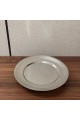 A serving tray made of stainless steel with an acrylic base, measuring 26×26×6 cm.