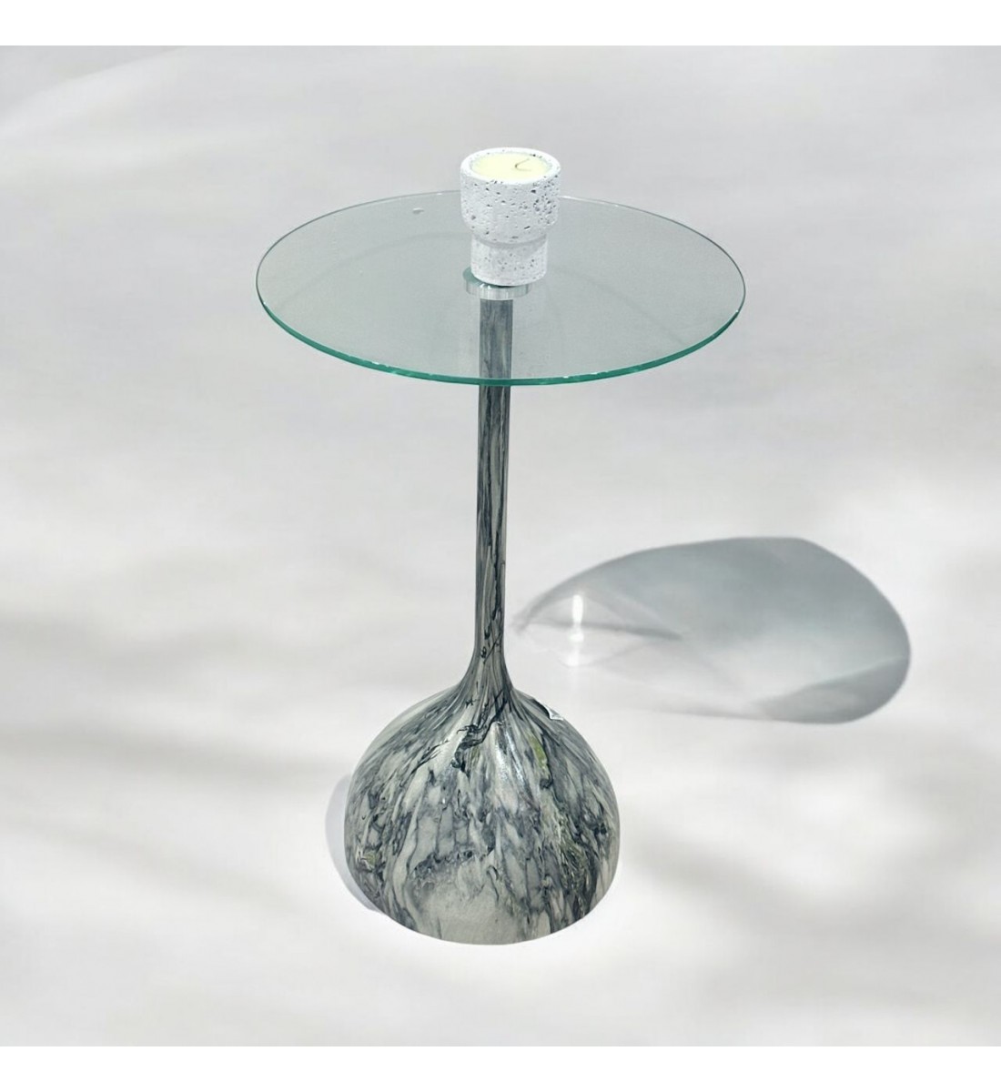 طاولة خدمةسطح زجاج اسود علي رمادي مقاس 35×35×50سم طاولة خدمةسطح زجاج اسود علي رمادي مقاس 35×35×50سم