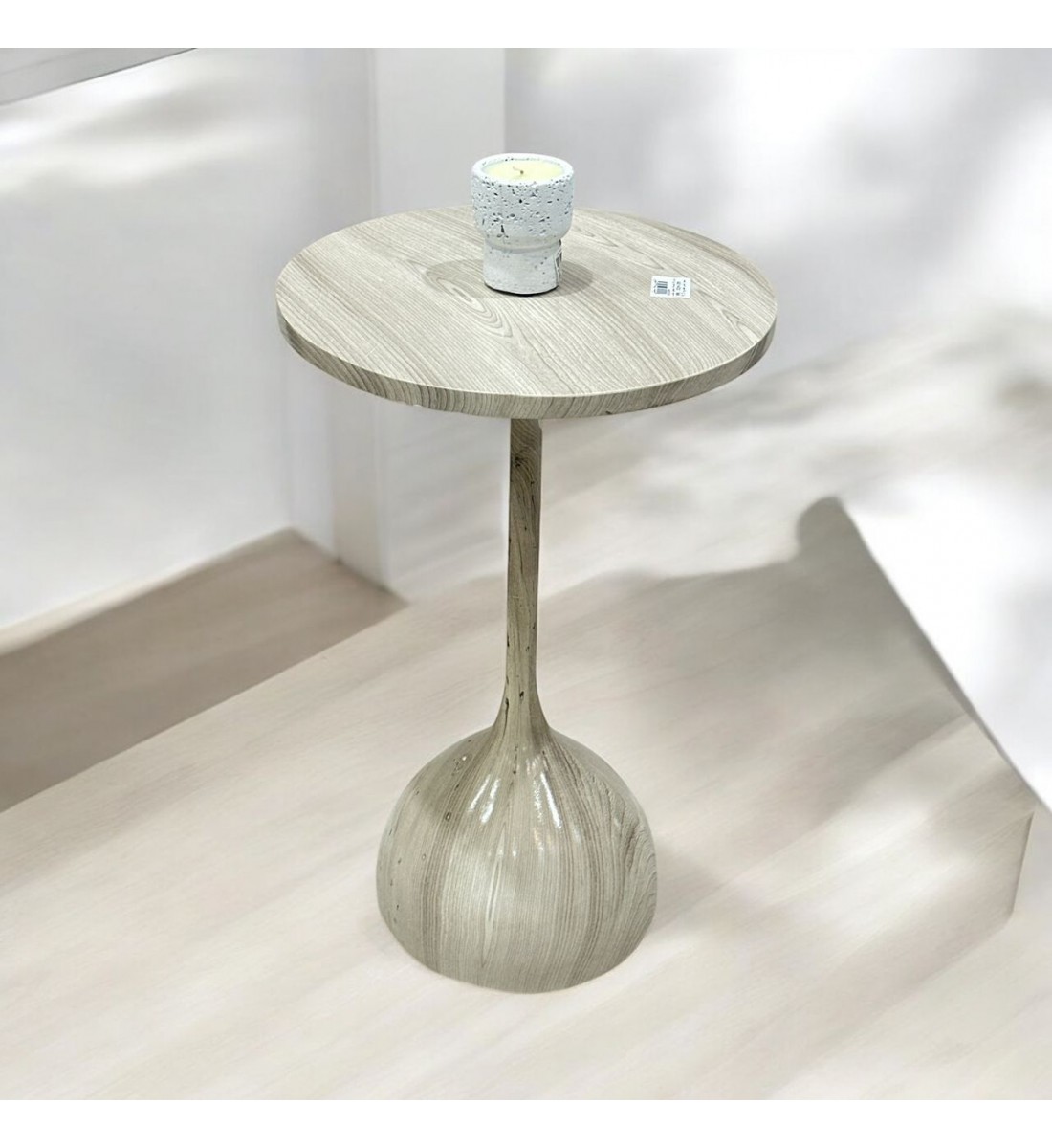 طاولة خدمة سطح خشب بيج مخطط  مقاس 35×35×55سم 