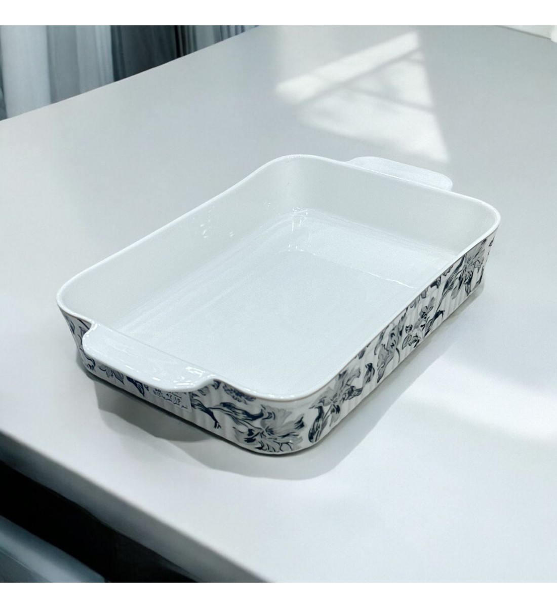 Blue rose oven tray 36 x 20 x 6 cm