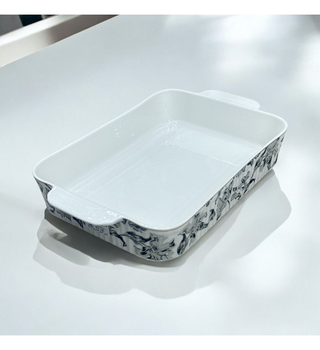 Blue rose oven tray 36 x 20 x 6 cm
