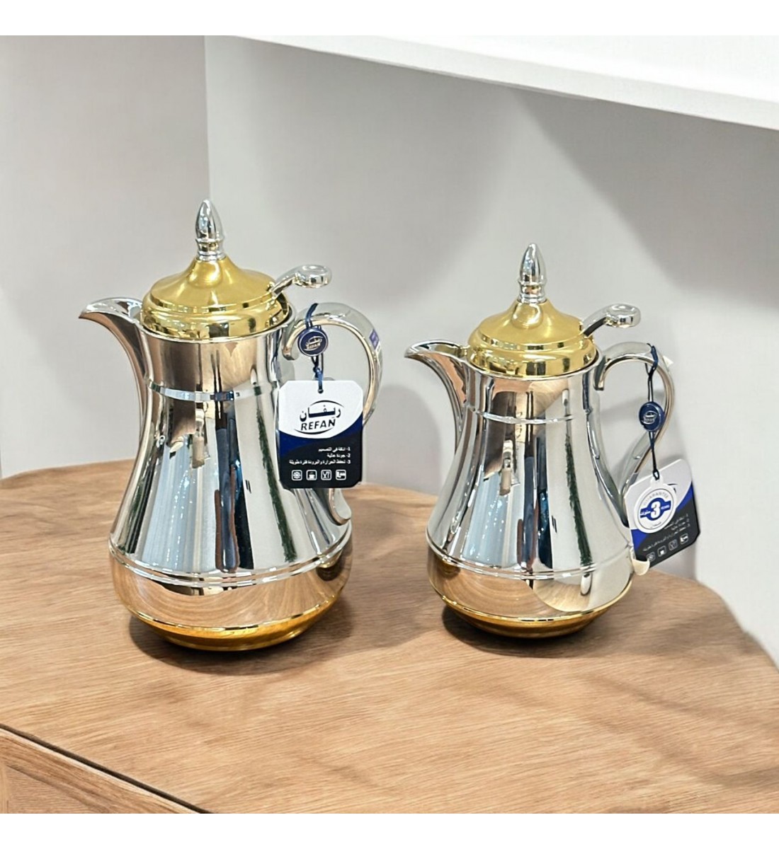 طقم ترامس يتصميم عصري باللون الفضي والذهبي طقم ترامس يتصميم عصري باللون الفضي والذهبي