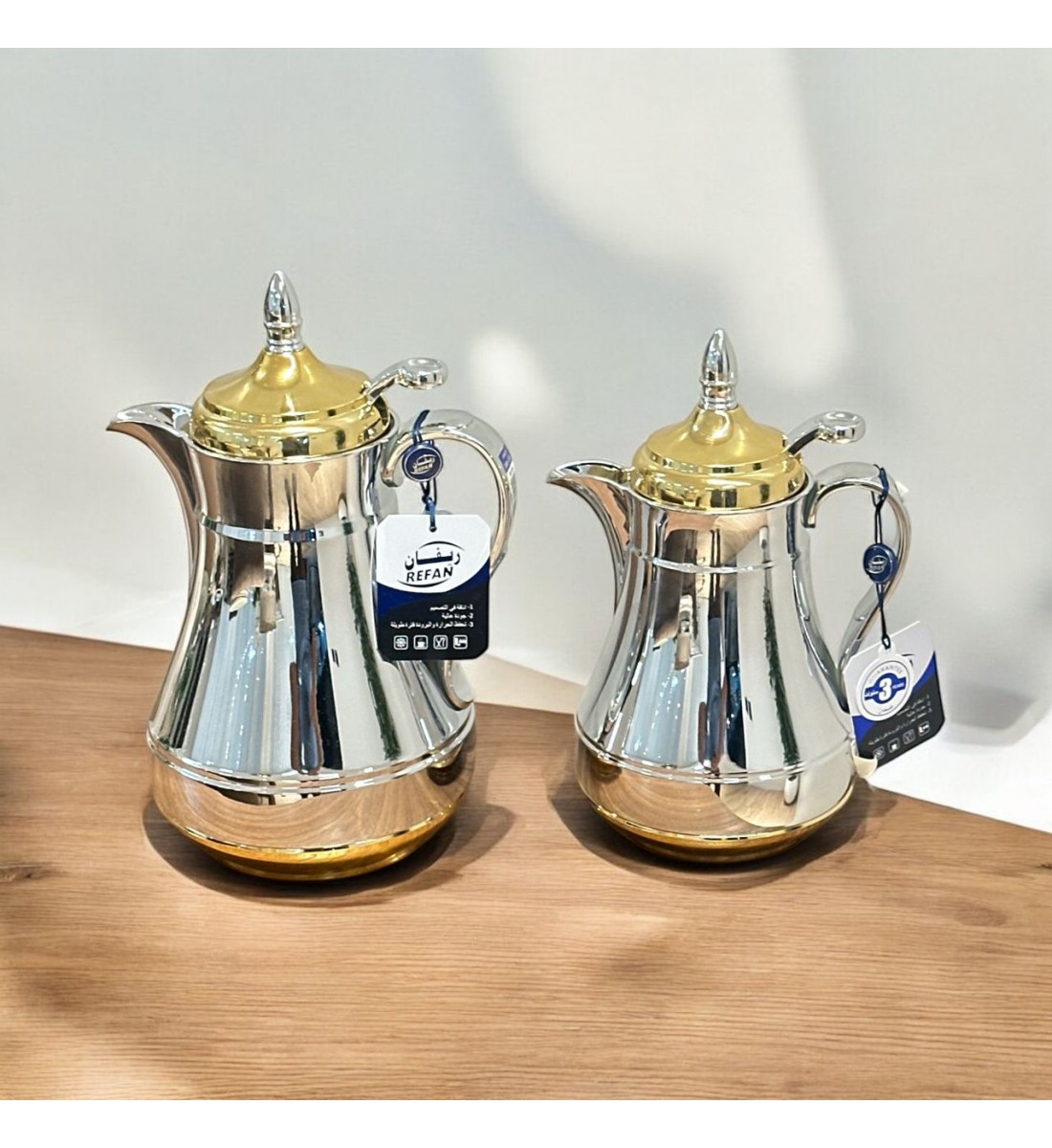 طقم ترامس يتصميم عصري باللون الفضي والذهبي طقم ترامس يتصميم عصري باللون الفضي والذهبي