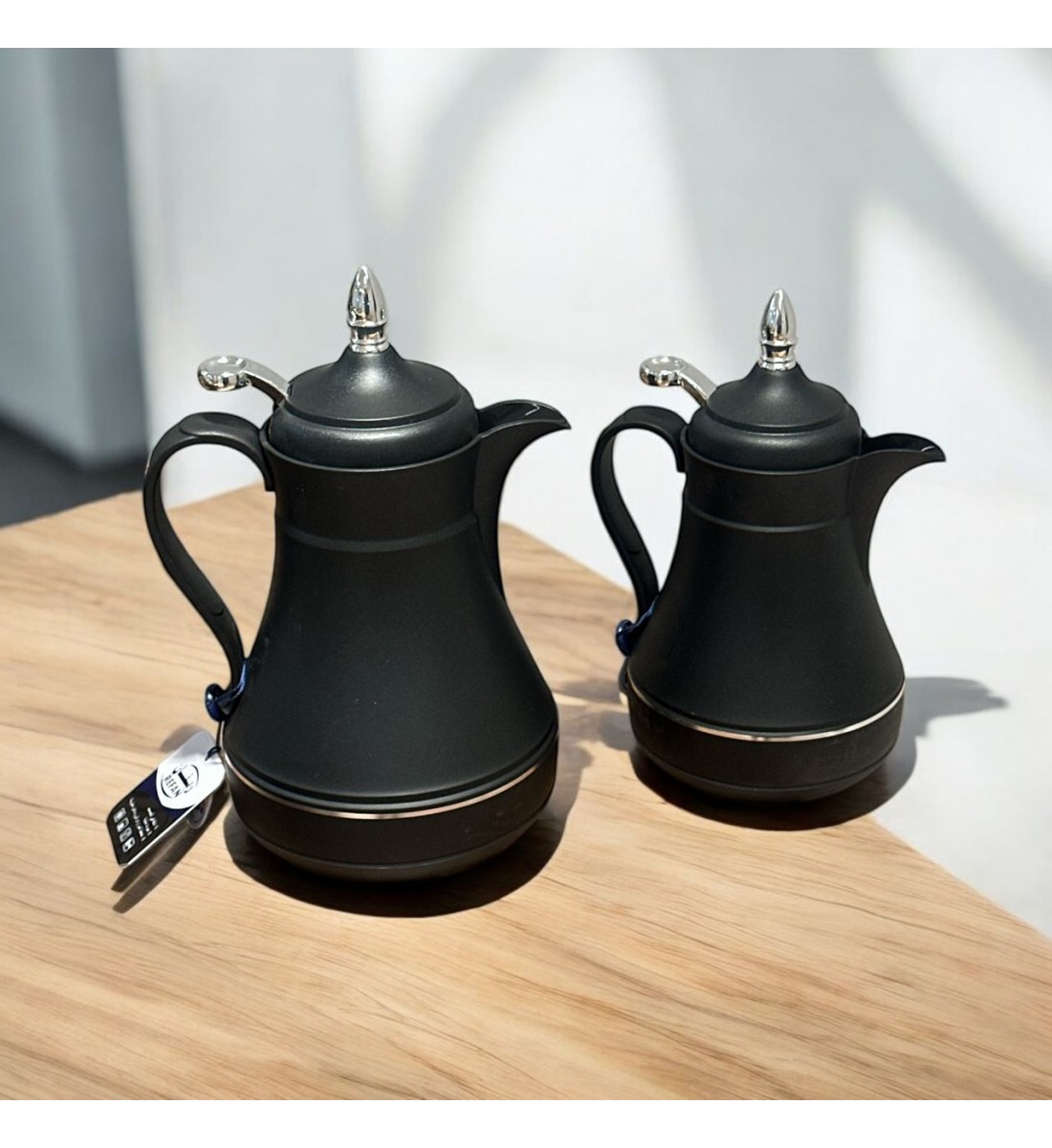 طقم ترامس يتصميم عصري باللون الاسود طقم ترامس يتصميم عصري باللون الاسود