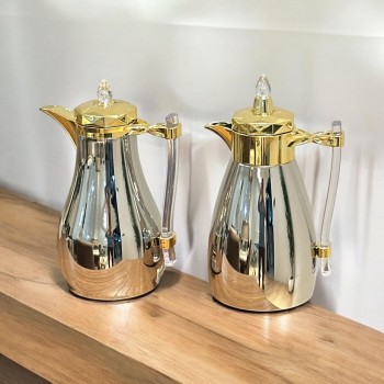  طقم ترامس يتصميم عصري الدانة  باللون الفضي والذهبي ممسك اكرلك