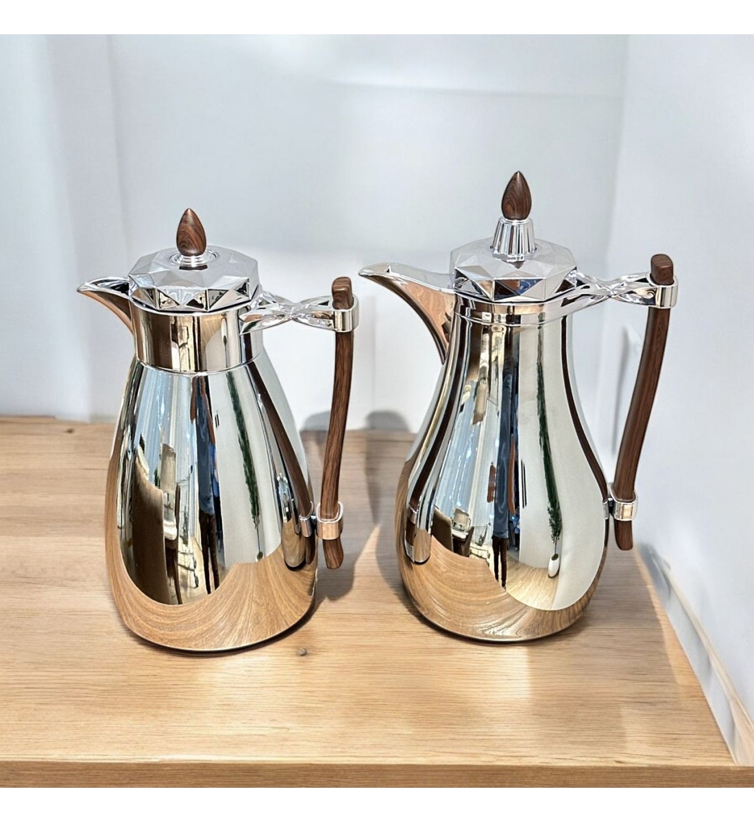 طقم ترامس يتصميم عصري الدانة كروم فضي ممسك خشب طقم ترامس يتصميم عصري الدانة كروم فضي ممسك خشب