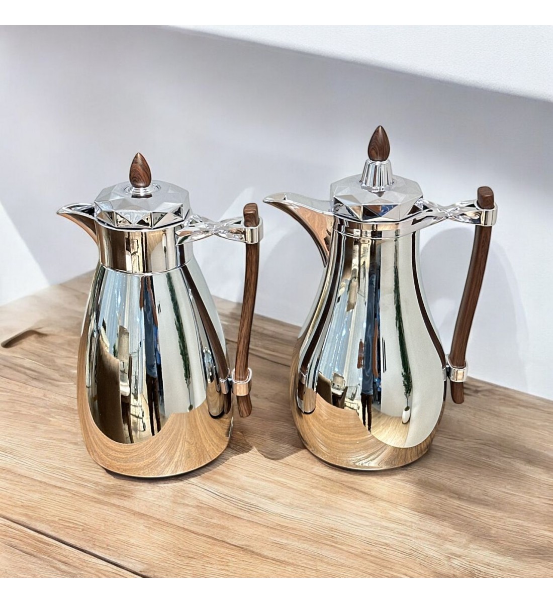 طقم ترامس يتصميم عصري الدانة كروم فضي ممسك خشب طقم ترامس يتصميم عصري الدانة كروم فضي ممسك خشب