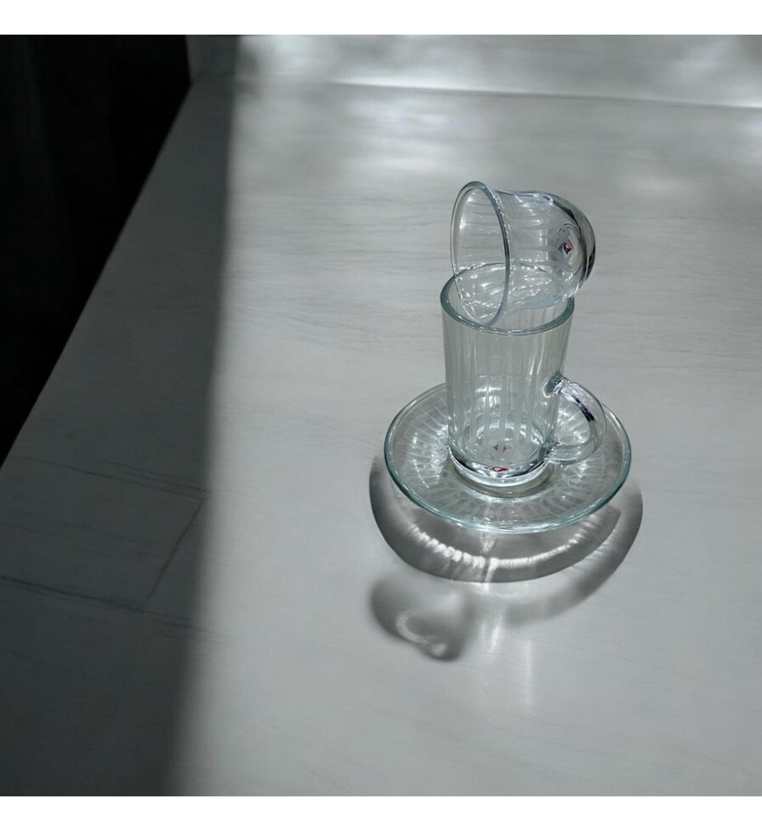 طقم كاسات وفناجين مع الصحن 18قطعه طقم كاسات وفناجين مع الصحن 18قطعه