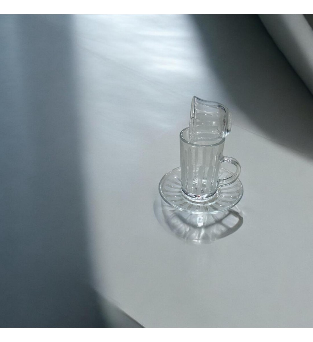 طقم كاسات وفناجين مع الصحن 18قطعه