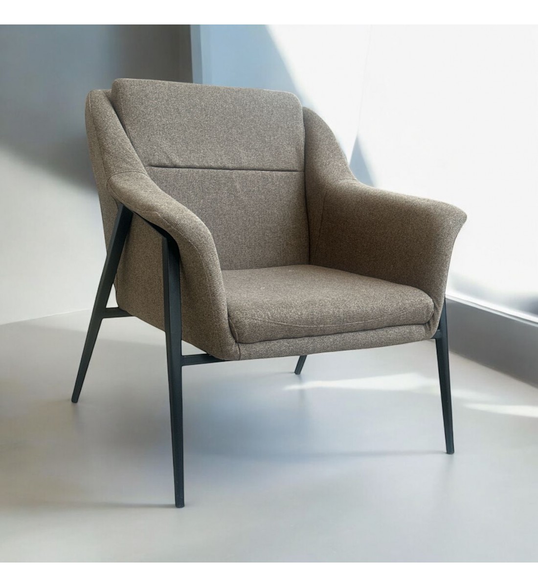 كرسي مفرد قماش | تصميم أنيق ومريح بلمسات عصرية من العروبة سنتر 84×75×78سم 