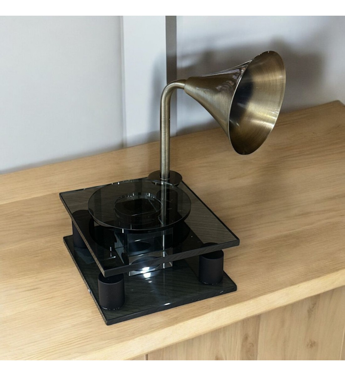 ديكور صندوق موسيقي كريستال اسود 24×14×16سم ديكور صندوق موسيقي كريستال اسود 24×14×16سم