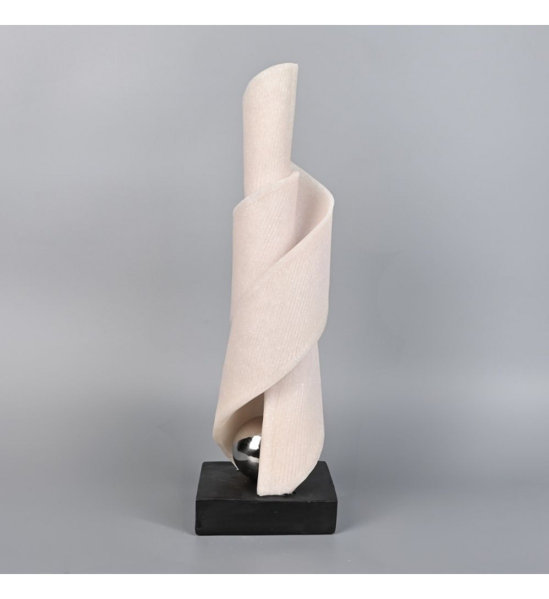 تحفة ديكور على شكل برج مع كرة معدنية وقاعدة مربع -مناسبة للمكاتب 50×15×15سم تحفة ديكور على شكل برج مع كرة معدنية وقاعدة مربع -مناسبة للمكاتب 50×15×15سم