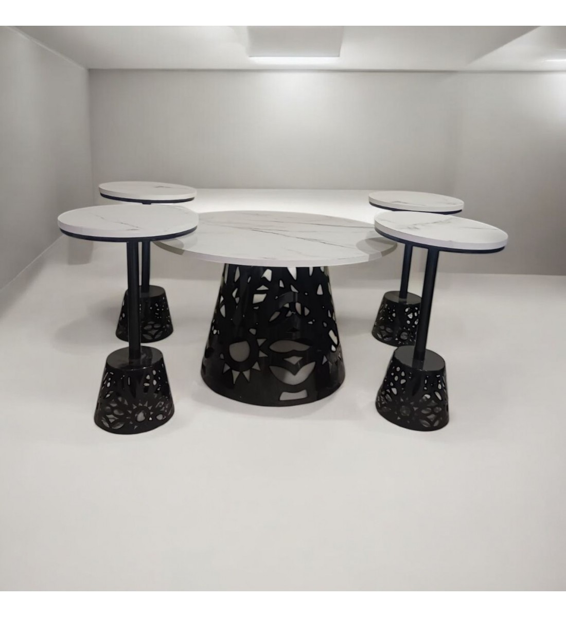 طقم طاولة قهوة بسطح بديل الرخام 5قطع  قاعدة اسود 