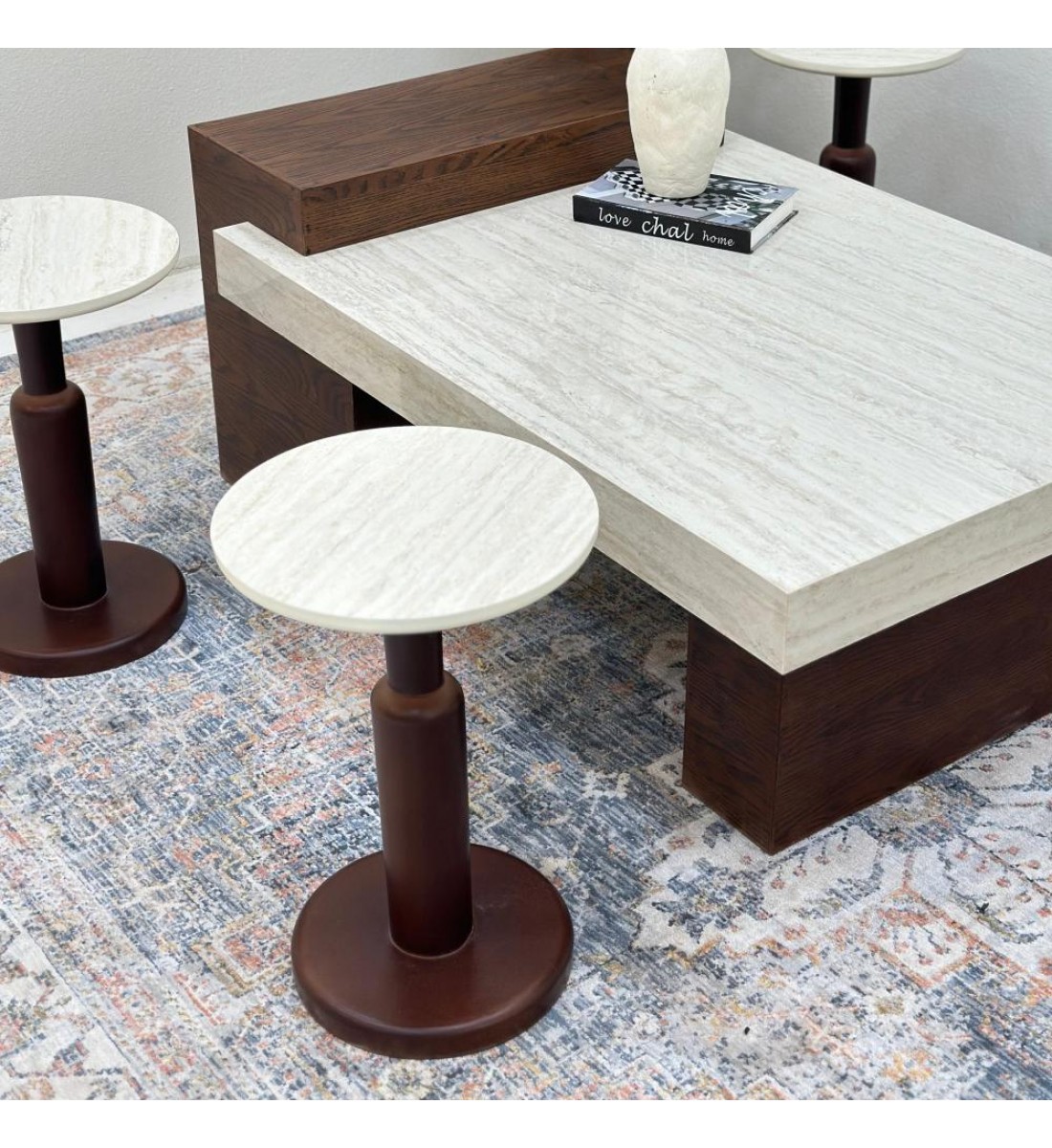 طقم طاولات 5قطع سطح بديل الرخام قاعده خشب قشرة سنديان طقم طاولات 5قطع سطح بديل الرخام قاعده خشب قشرة سنديان