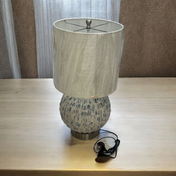 A jug with a sleek and unique design 66×35×35 cm A jug with a sleek and unique design 66×35×35 cm