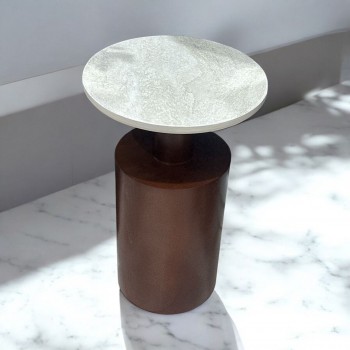 طاولة تقديم اسطواني  سطح بديل الحجر  ملمس خشن قاعدة خشب لون بني 55×35×35سم 