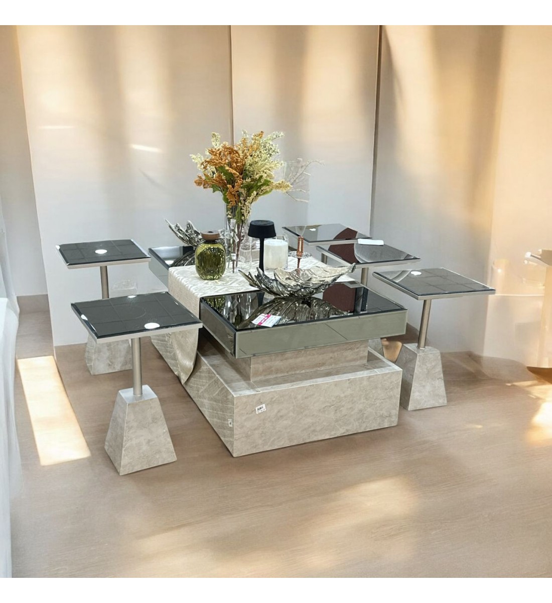 طقم طاولات قهوه وتقديم هرمي مربع زجاج 7قطع طقم طاولات قهوه وتقديم هرمي مربع زجاج 7قطع