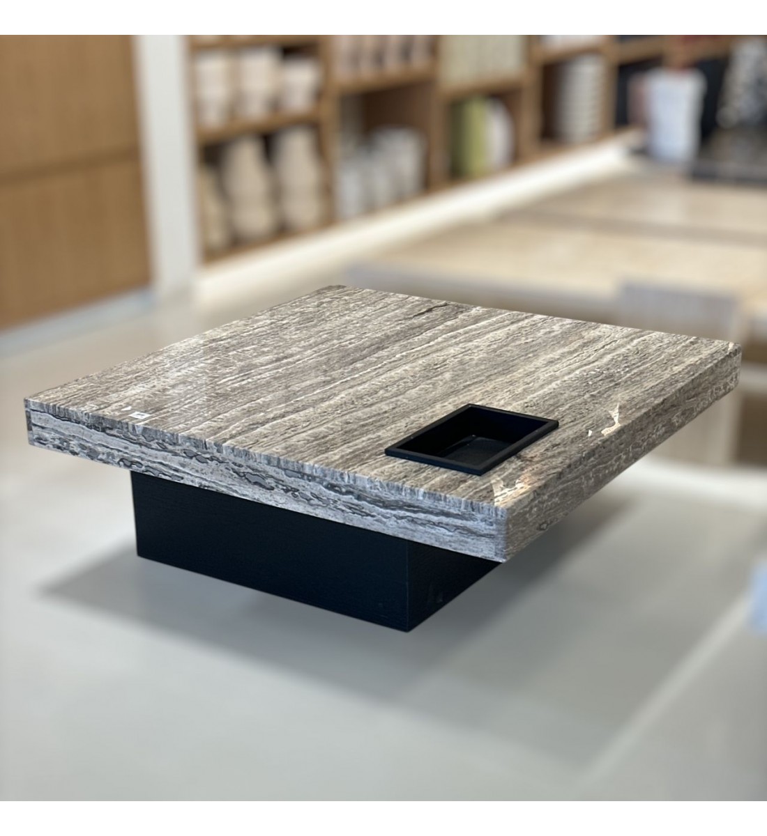 طاولة بتصميم انيق رخام ترفنتينوا - قاعده خشب واسود 110×110×40سم (منتج تفصيل )