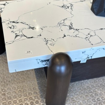 طاولة بتصميم انيق رخام - ابيض قاعده خشب الجوز 133×52×40سم (منتج تفصيل ) طاولة بتصميم انيق رخام - ابيض قاعده خشب الجوز 133×52×40سم (منتج تفصيل )