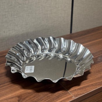 صحن تقديم من الاستانلس استيل  مقاس27×27×4سم 