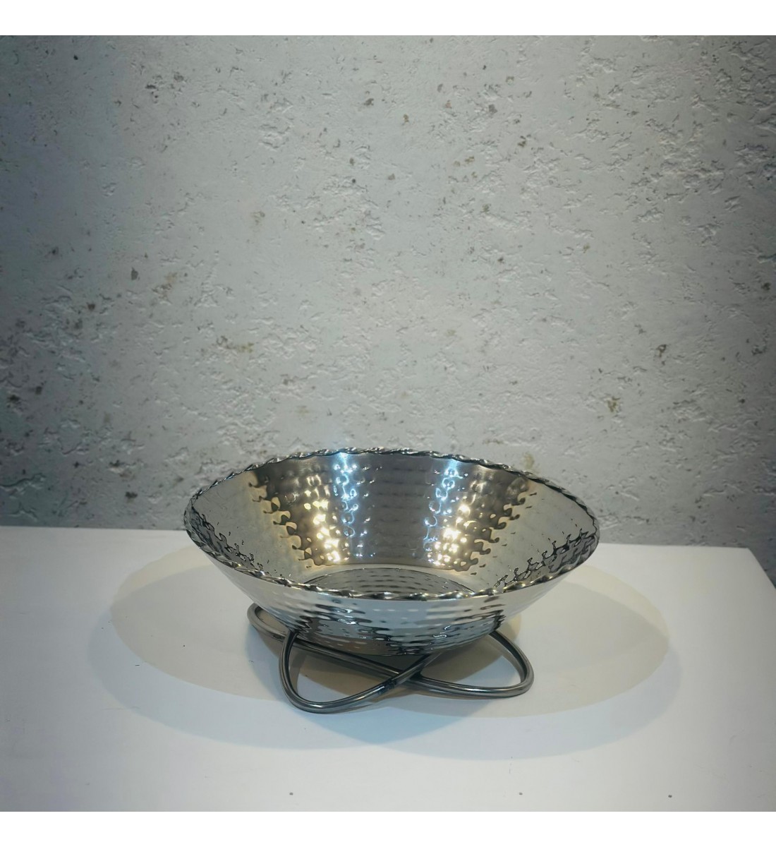 صحن تقديم من الاستانلس استيل مقاس24×24×9سم صحن تقديم من الاستانلس استيل مقاس24×24×9سم