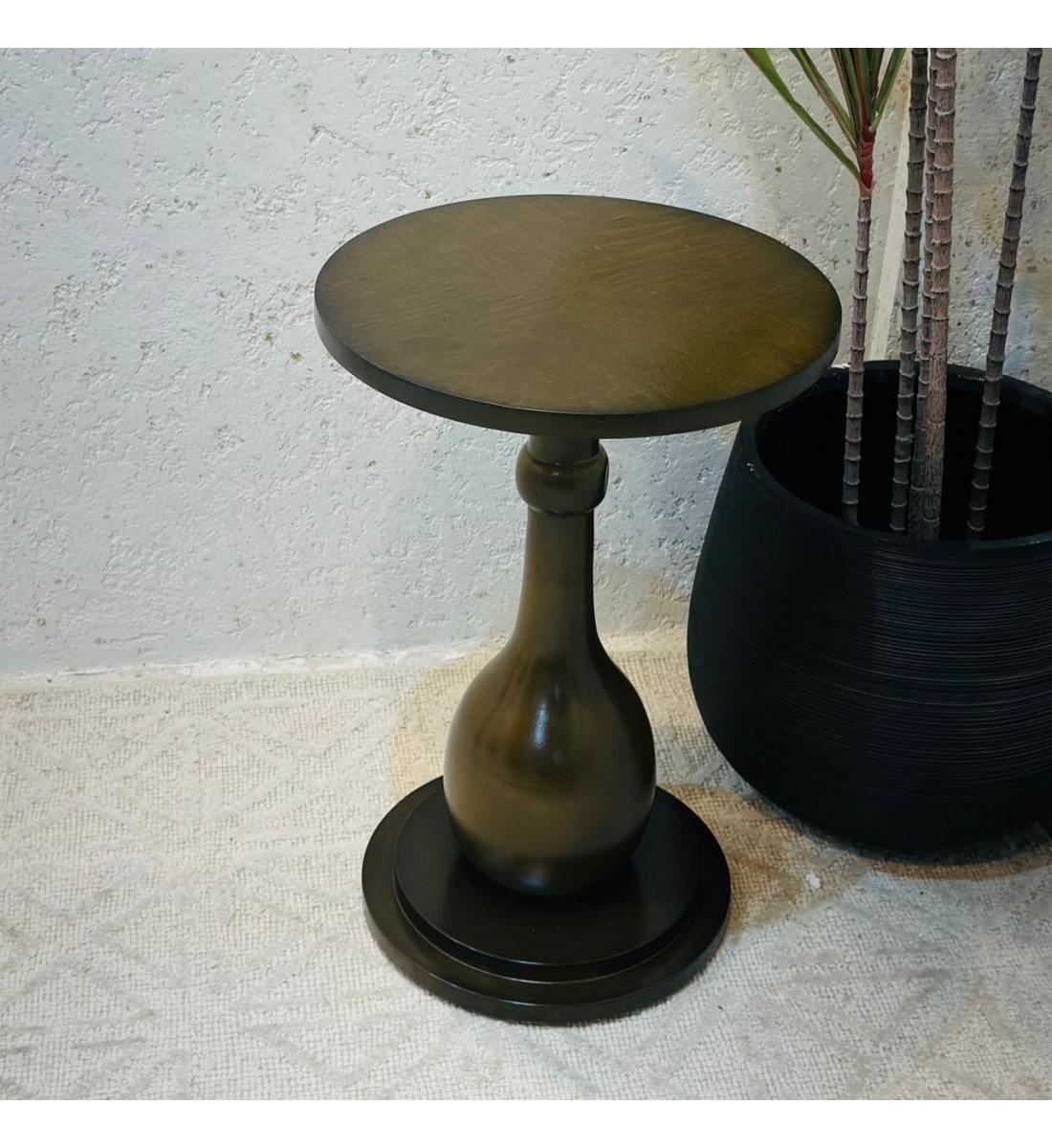 طاوله خدمه خشب بالكامل دائري 35×35×52سم طاوله خدمه خشب بالكامل دائري 35×35×52سم