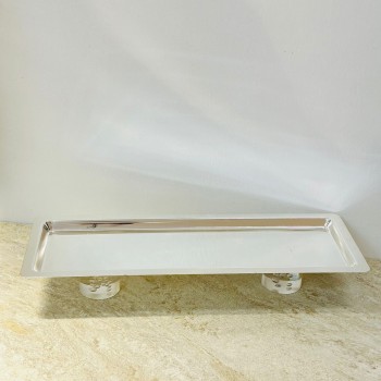 صحن تقديم ضيافة فاخر من الستانلس ستيل  قاعده اكرلك – فضي –47×17×7سم 