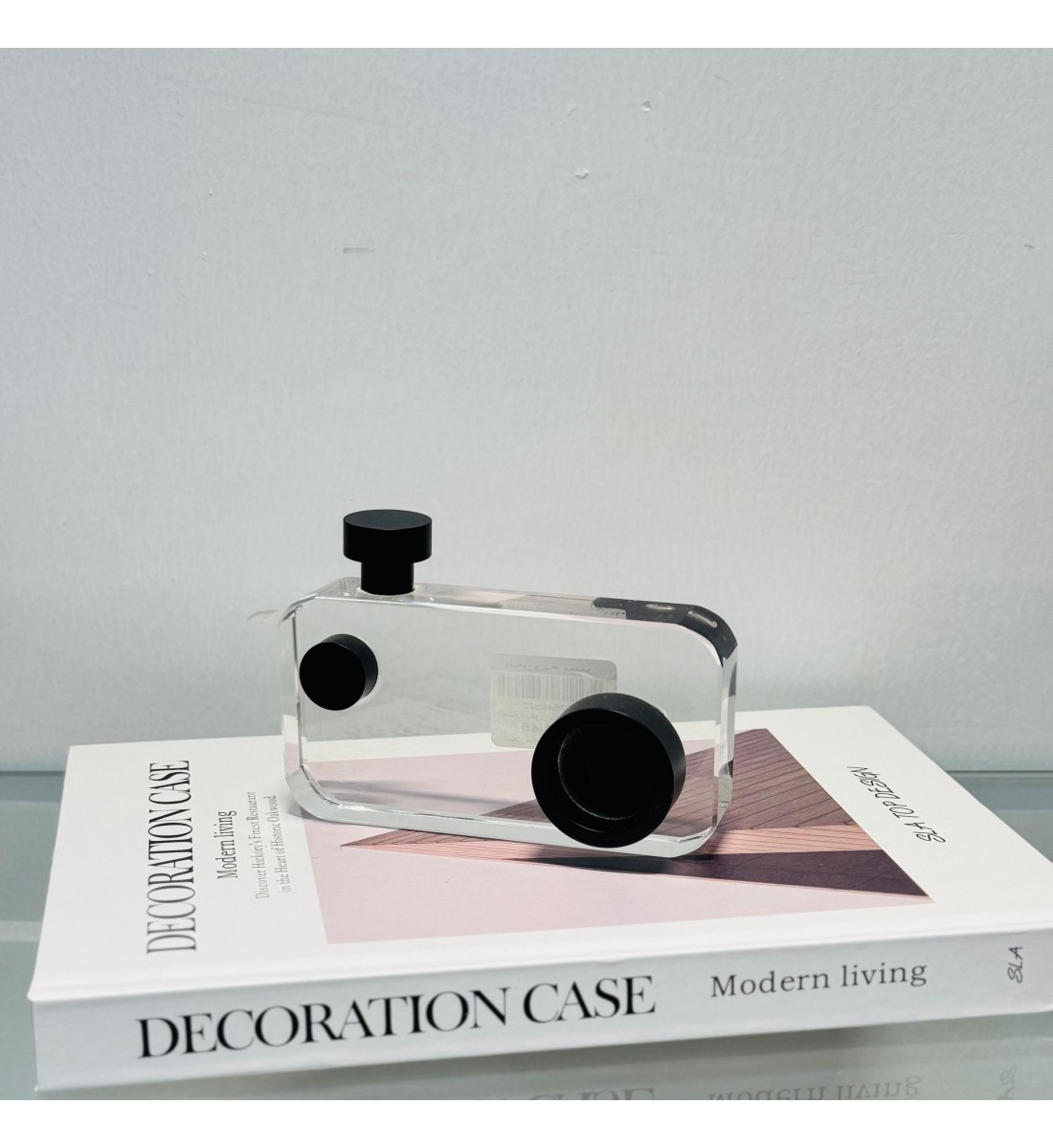 قطعة ديكور على شكل كاميرا مصنوعة من الأكريليك الشفاف9×13×4سن 