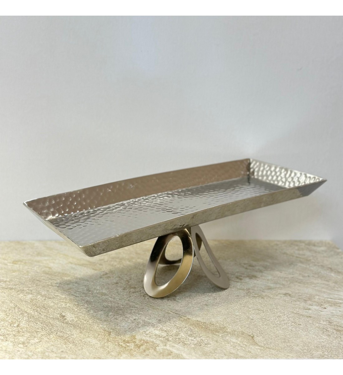 صحن تقديم ضيافة فاخر من المعدن ستيل بقاعده 40×17×14سم صحن تقديم ضيافة فاخر من المعدن ستيل بقاعده 40×17×14سم