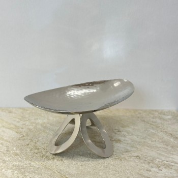 صحن تقديم ضيافة فاخر من المعدن ستيل بقاعده 26×14×12سم 