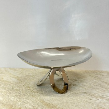 صحن تقديم ضيافة فاخر من المعدن ستيل بقاعده 26×14×12سم 