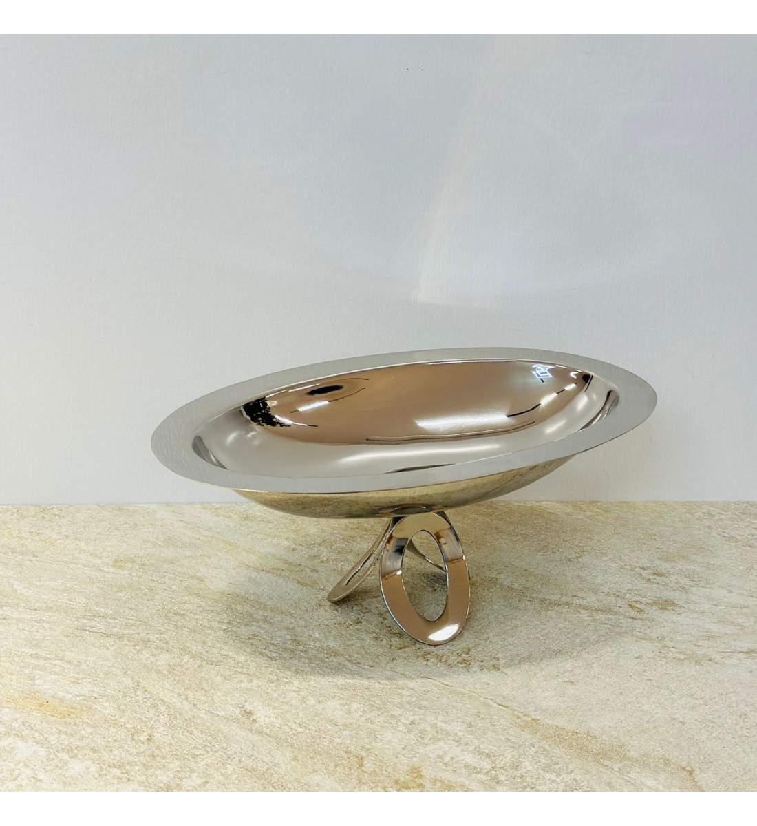 صحن تقديم ضيافة فاخر من المعدن ستيل بقاعده34×20×14سم صحن تقديم ضيافة فاخر من المعدن ستيل بقاعده34×20×14سم