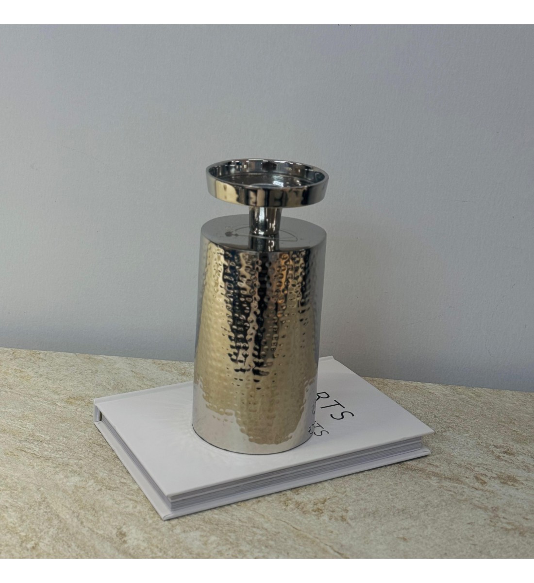 شمعدان استانلس استيل تصميم انيق 20×9×9سم 