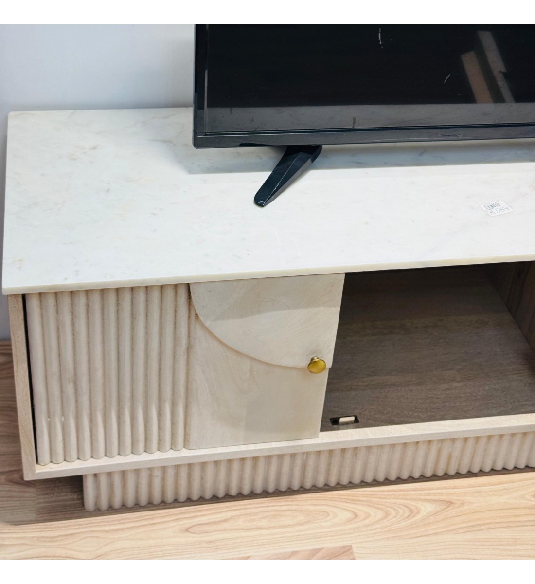  طاولة شاشة بلازما  تلفاز تصميم انيق خشب هندي سطح رخام 161×45×40سم 