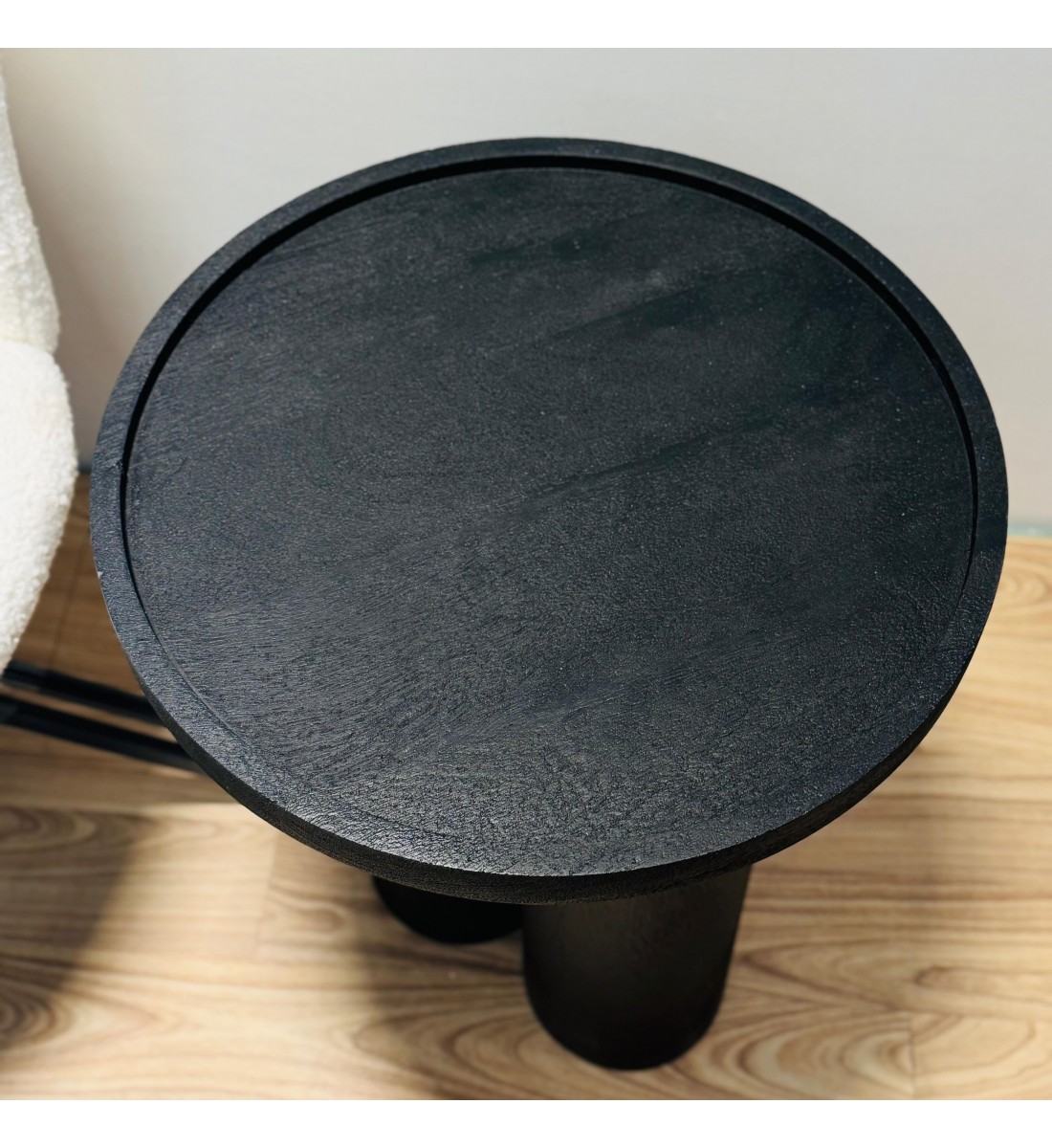 طاولة جانبية من خشب السنديان اسود40×40×50سم 