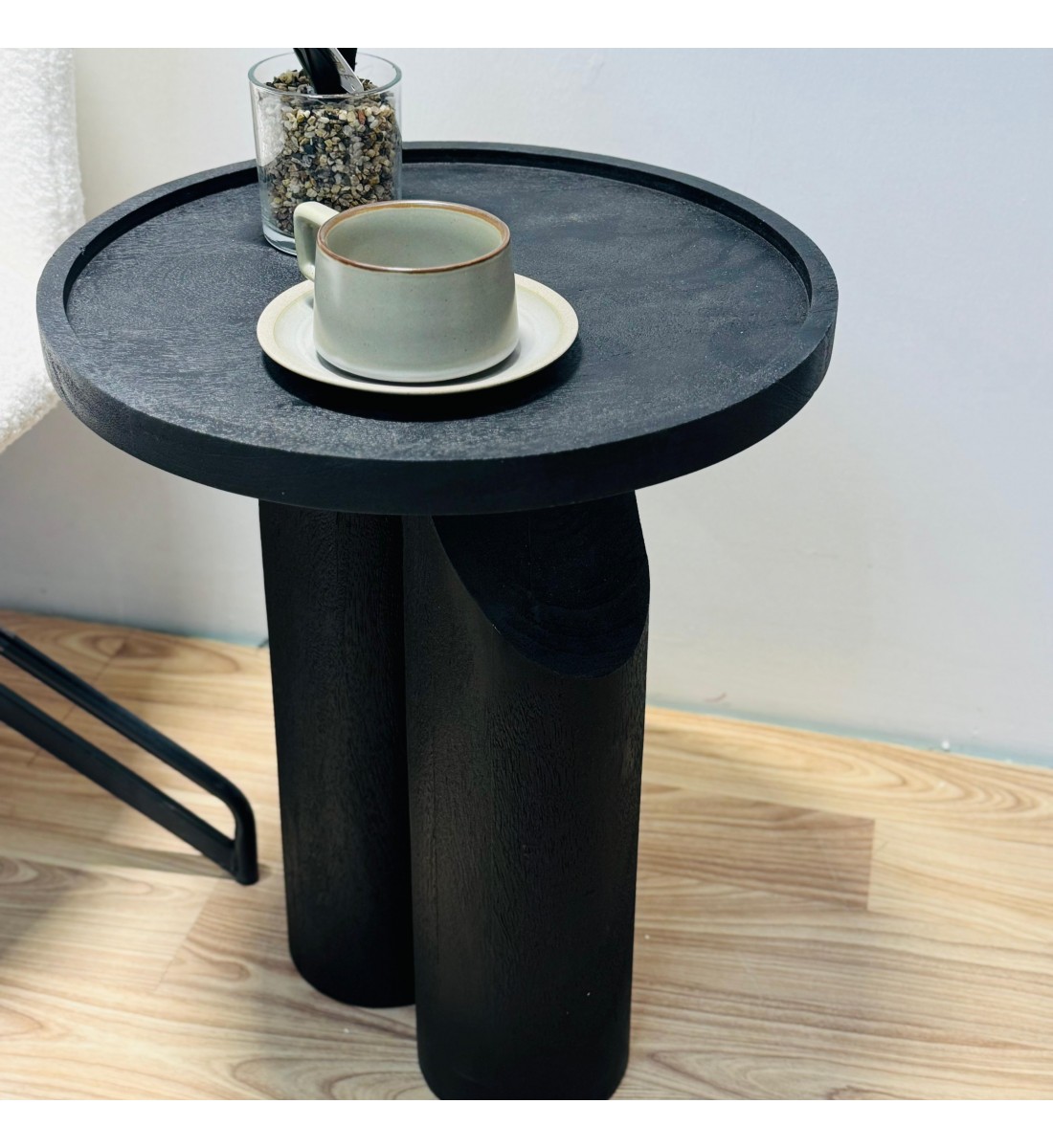 طاولة جانبية من خشب السنديان اسود40×40×50سم 