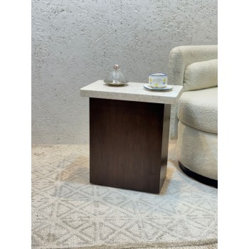 طاولة خدمة سطح من الرخام قاعده خشب لون بني50×30×55سم 
