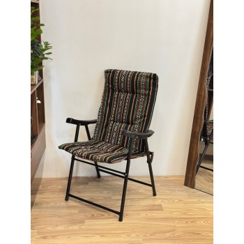 كرسي قابل للطي للأماكن الخارجية اسود مخطط