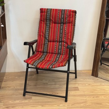 كرسي قابل للطي للأماكن الخارجية احمر مخطط