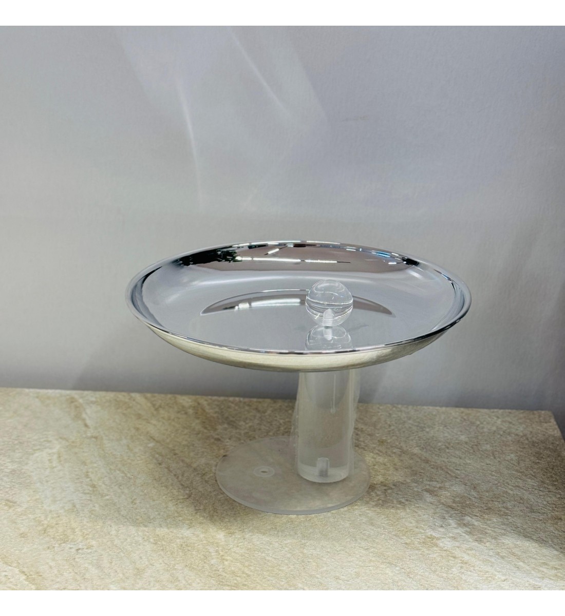 صحن تقديم ضيافة فاخر من المعدن ستيل بقاعده اكرلك25×25×16سم 