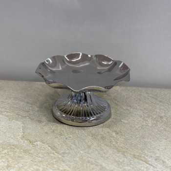 صحن تقديم ضيافة فاخر من المعدن ستيل بقاعده 20×20×10سم