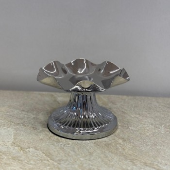 صحن تقديم ضيافة فاخر من المعدن ستيل بقاعده16×16×11سم 