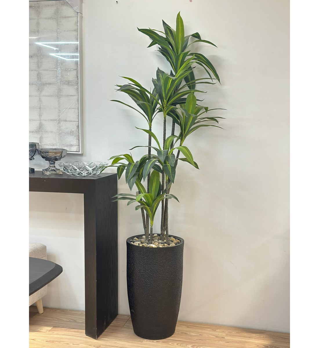 مركن شجر اسود  تزيين صناعي  شكل حديث 2سم 